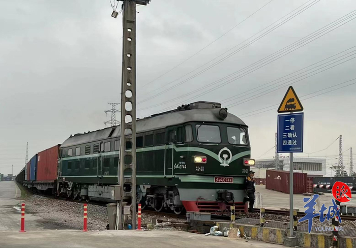 江门北站开出春节后首趟中欧班列|江门市|中欧班列|春节_新浪新闻