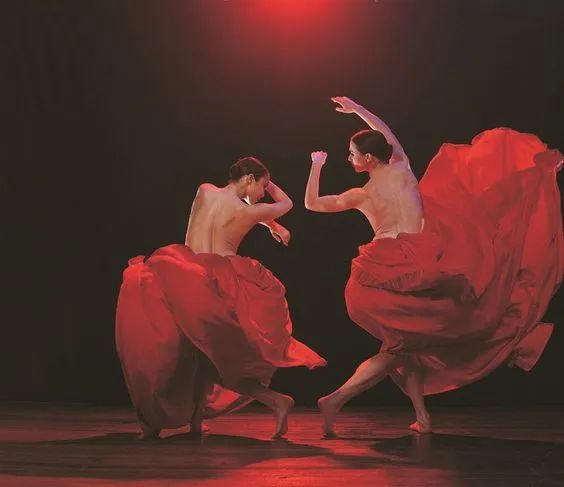 愿每一个女人,都能自在伸展自己|伍尔夫|女性|t恤_新浪新闻