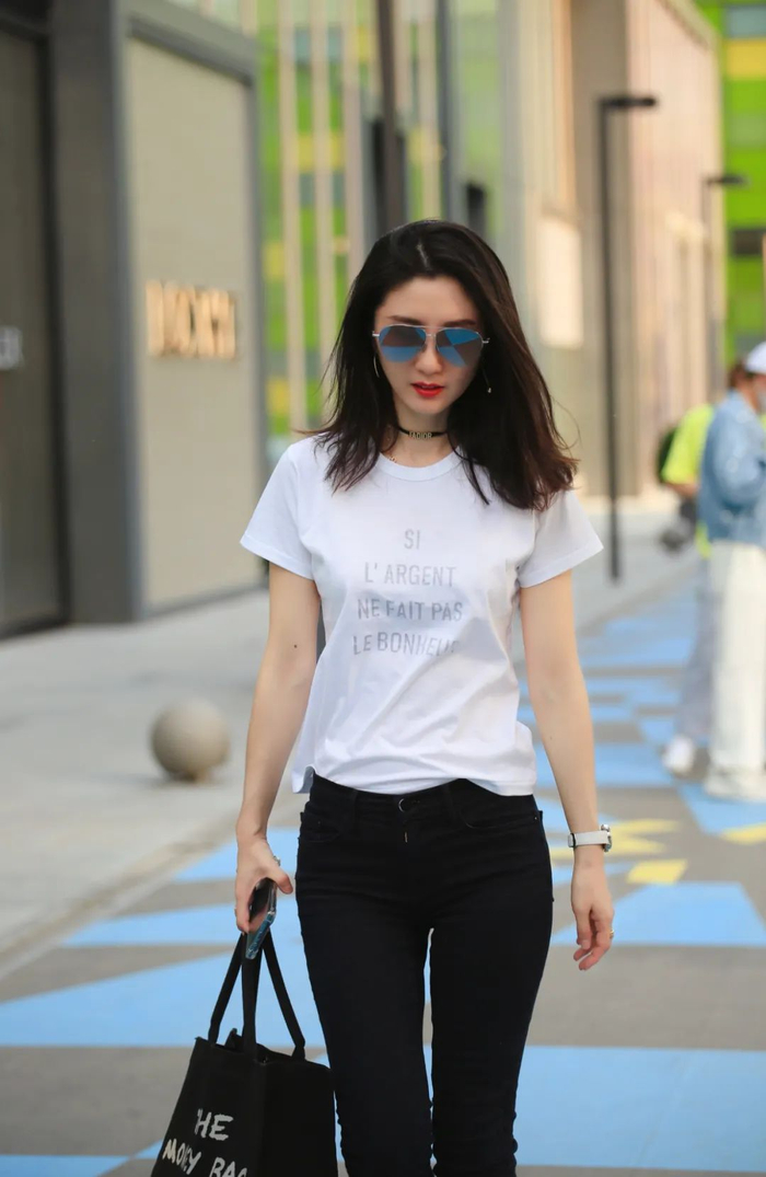 愿每一个女人,都能自在伸展自己|伍尔夫|女性|t恤_新浪新闻