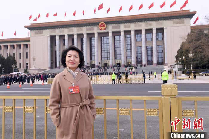 (两会声音)全国人大代表阎美蓉:提升职业教育质量 为新型工业化提供