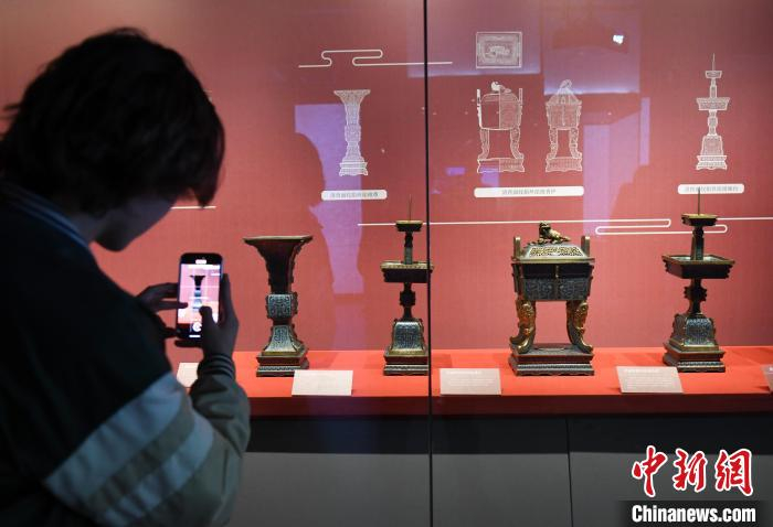 孔府旧藏礼乐服饰文物亮相浙江杭州|浙江省|文物|王刚_新浪新闻