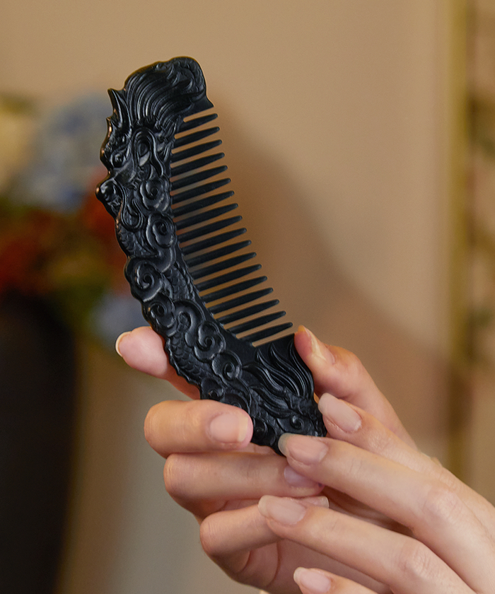 一把青玉梳,承载她的浪漫情愫|欧阳修_新浪新闻