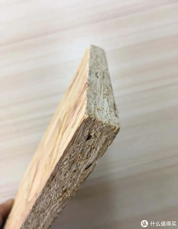 工艺要求不高,服务要求不高,6万即可,不管什么品牌,65个平方的颗粒板