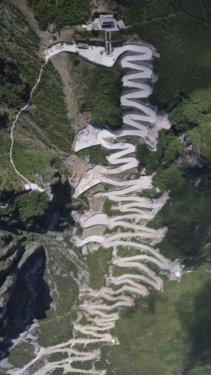 来东川牯牛山看云海一眼万年