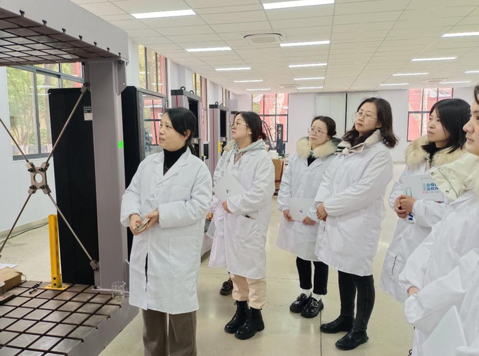 奋斗巾帼谱,每个名字都闪闪发光!|中国_新浪新闻