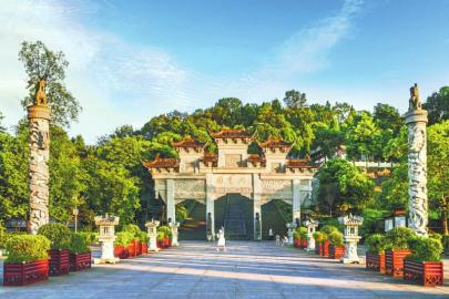 安岳县圆觉洞景区。