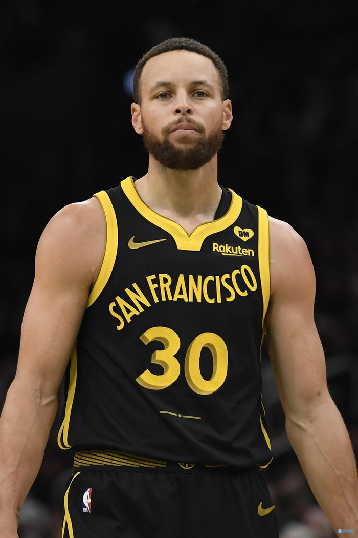 库里全场18投5中疯狂打铁 最后时刻崴脚伤退|斯蒂芬·库里|勇士|公牛