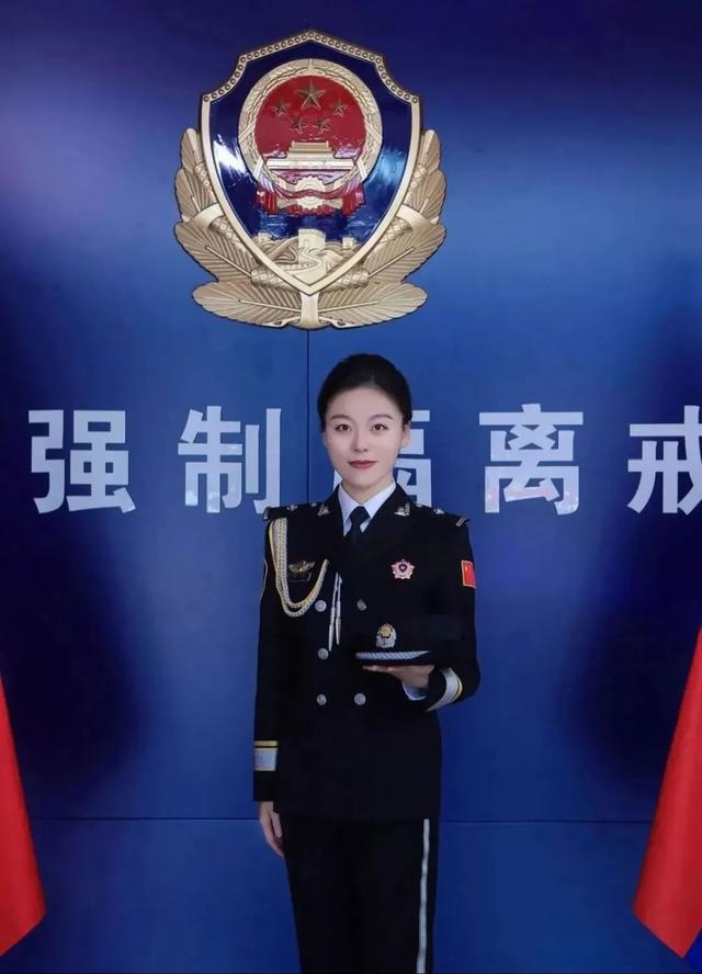 三八节,愿百张女干警的笑脸温暖你的春天|笑脸|笑容|干警_新浪新闻