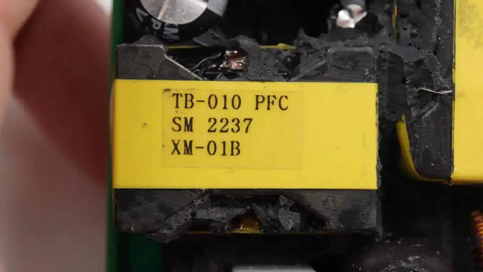 拆解报告三星100w氮化镓充电器