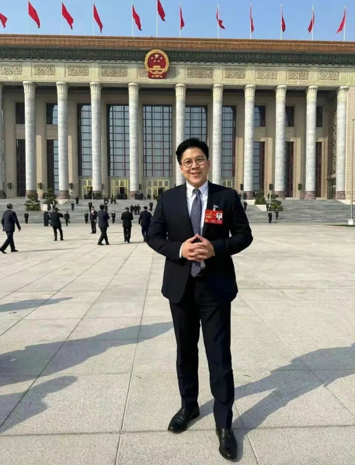 霍启刚背后的大女人,不只郭晶晶