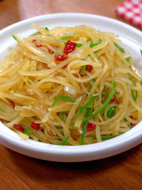 酸辣土豆丝这样做真的老好吃了