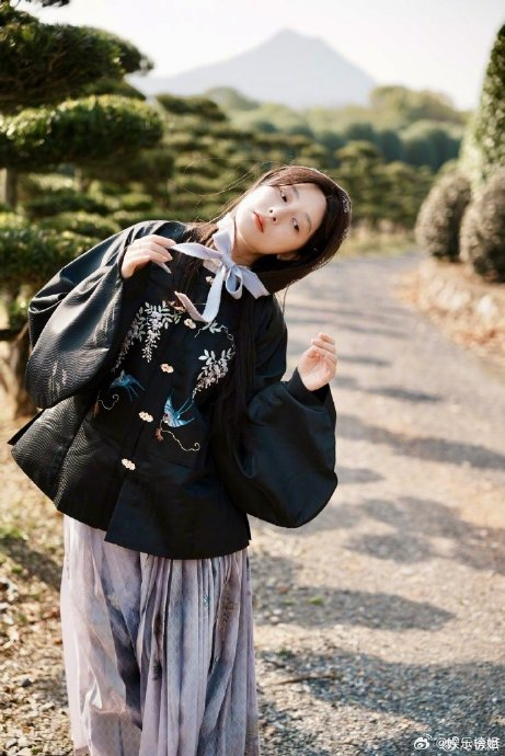 徐娇这组汉服大片也太美吧……|徐娇_新浪新闻