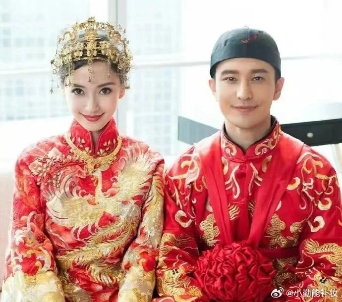婚礼的钱是迪奥出的,婚纱是迪奥给的,所有婚纱照的服装和配饰也是迪奥