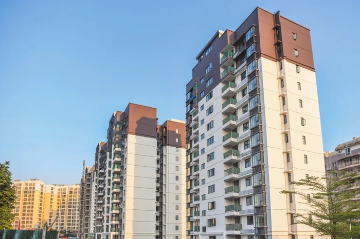 3月5日，位于海口苍峄路的君临华苑安居房项目，外立面简洁淡雅，室内装修接近尾声。杨鹤 摄