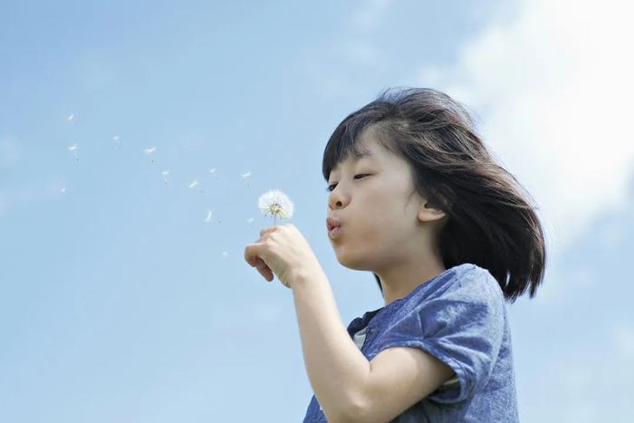 张学友一家四口近照公开全网震惊歌神的女儿都这么大了