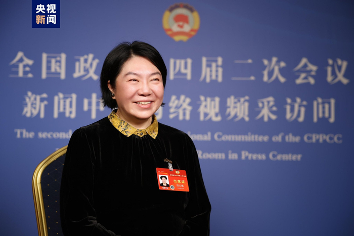 全国政协委员田沁鑫建立动态化的演员管理体系