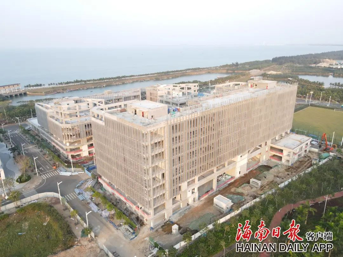 进入装修阶段的南方电网公司新型电力系统研发中心大楼。