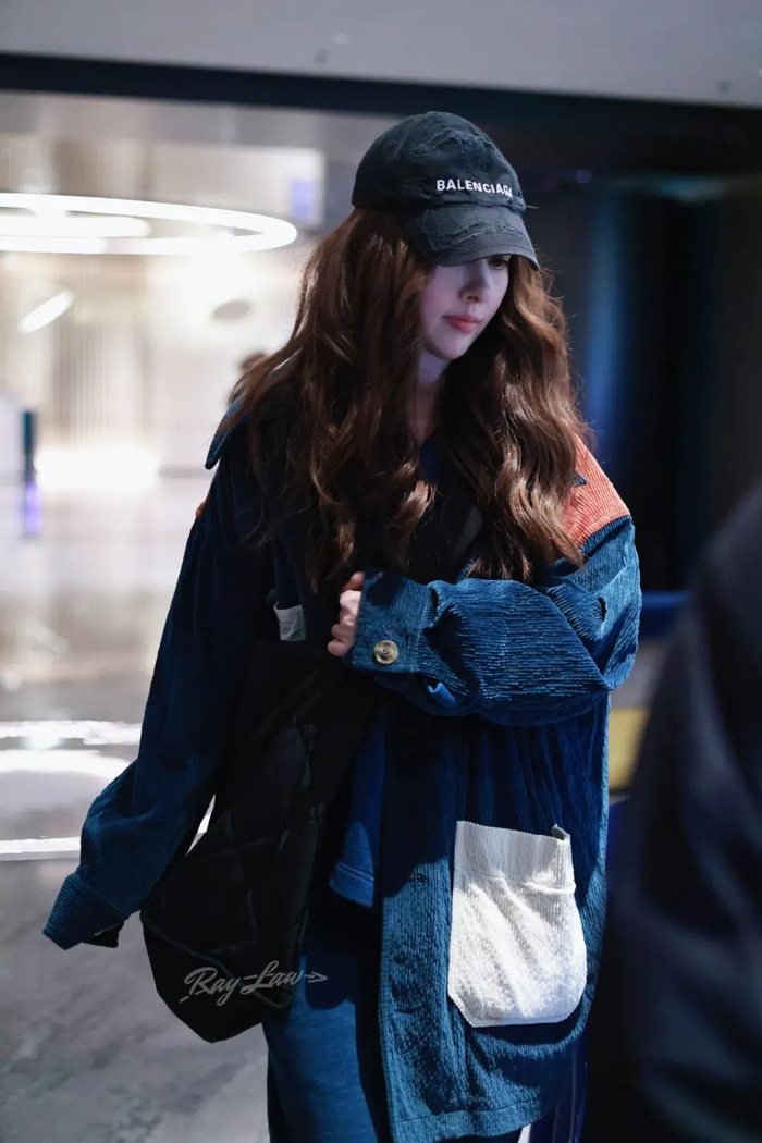 爆米花 | jennie穿迷你裙看秀,miu miu请71岁阿姨走秀,泰国顶流mai也