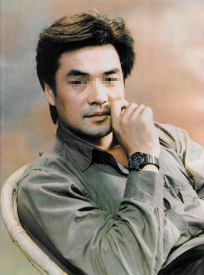 演硬汉成名却情路坎坷失恋后8年不敢谈恋爱遇上小1