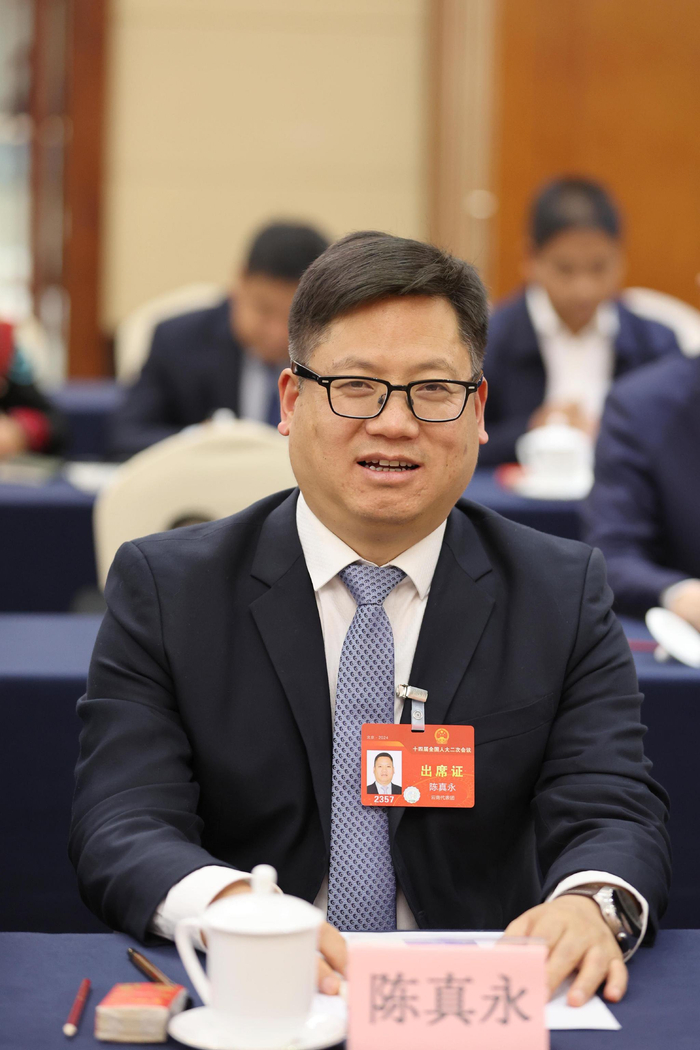 对话全国人大代表云南大理白族自治州州长陈真永破除门票经济依赖大理