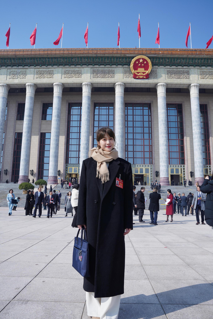 刘洪悦委员:让养老护理员成为全社会尊重的职业|刘洪悦|养老_新浪新闻