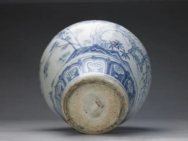 北京故宫博物院馆藏青花松竹梅纹罐,明正统,高33厘米,口径17.