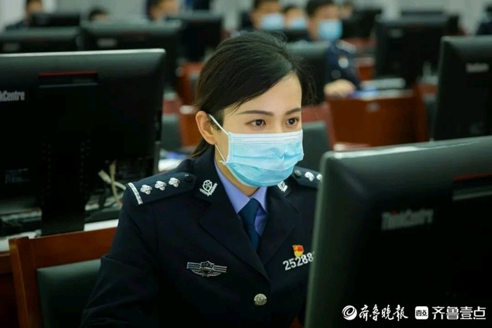 济南边检民警贺彬:在国门书写巾帼芳华|贺彬|济南市_新浪新闻