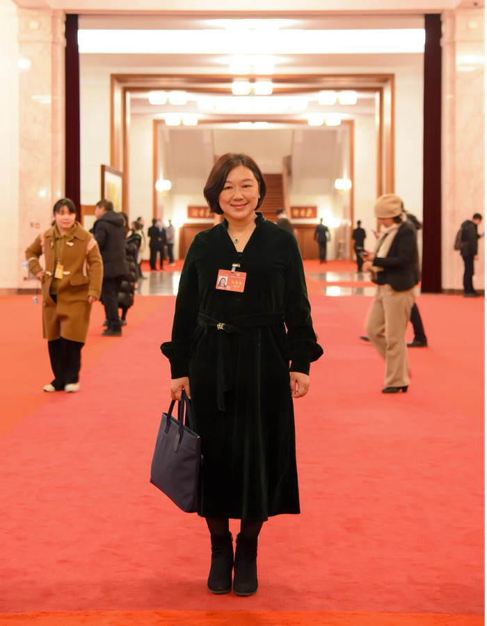 全国政协委员蒋胜男建议为基层减负建立系统报表数据中心实现高效数据