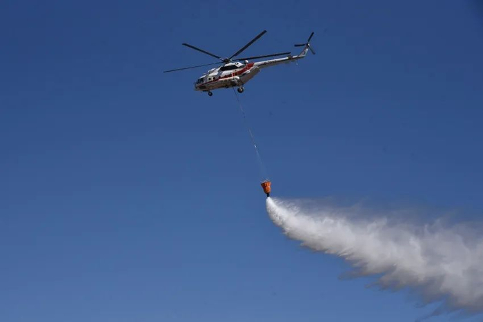 丽江"铁鹰"全力投入高火险期防灭火工作|丽江市|直升机_新浪新闻