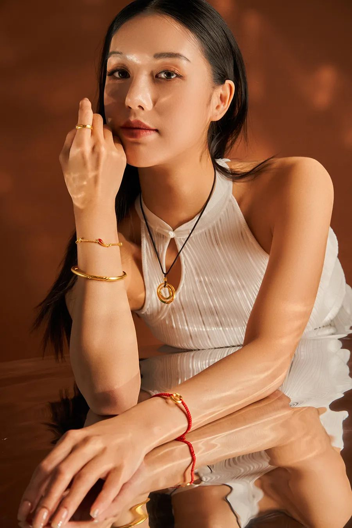 "伊"手快报 | 汤唯,以一抹新绿为你唤醒春天|汤唯|玫瑰_新浪新闻