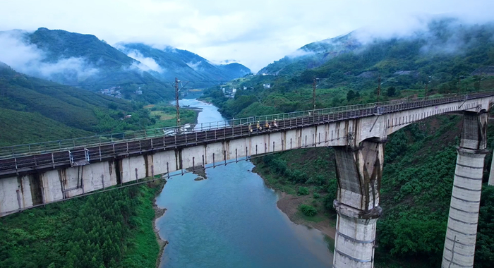 天气回暖这条东起南宁的网红铁路又要美出圈了