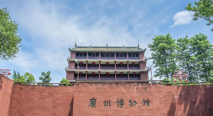 回南天展柜玻璃起雾广东省博物馆回应