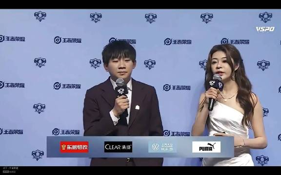 迷风花接受采访谈到了傲寒和roc的区别