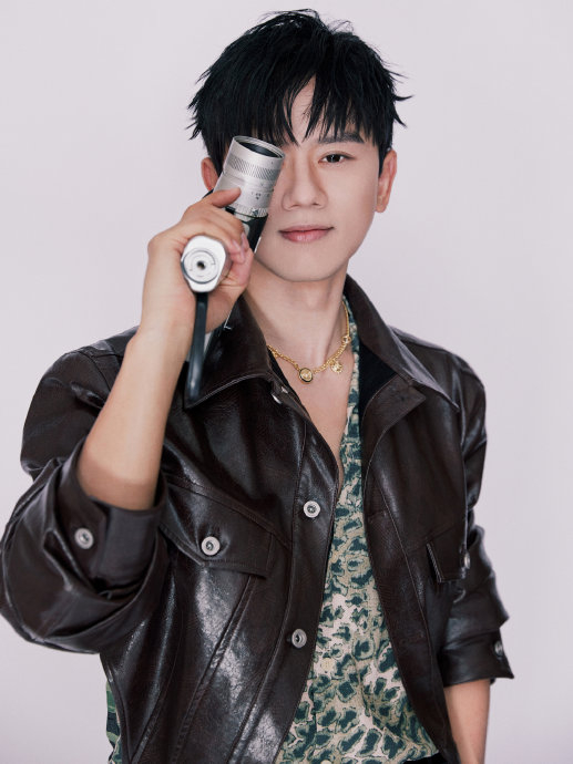 这么帅的杰哥很难不爱吧 180大帅哥就要穿这种长款风衣,好看多穿|张杰