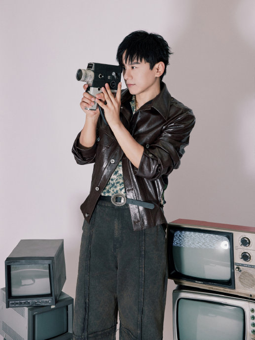 这么帅的杰哥很难不爱吧 180大帅哥就要穿这种长款风衣,好看多穿|张杰