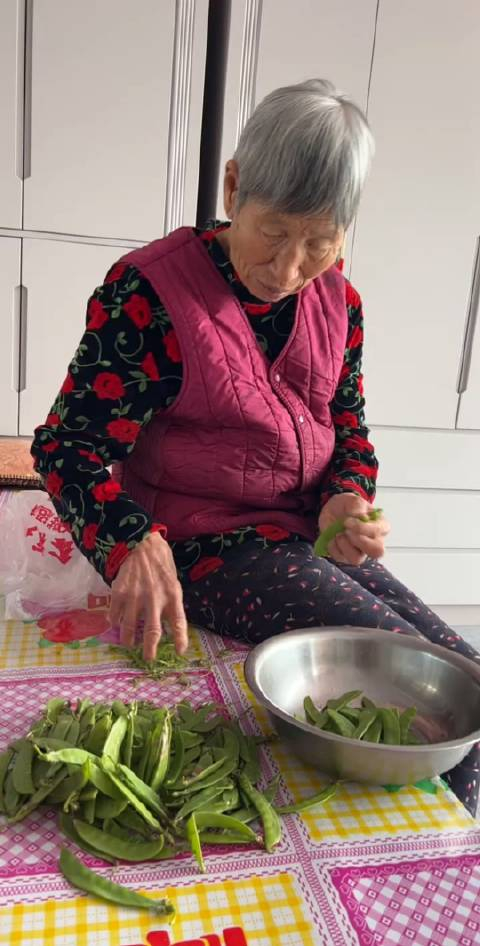 农村孙老太我妈整大馒头都是嘎