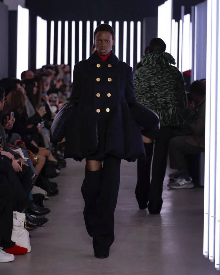 sacai|小李子_新浪新闻