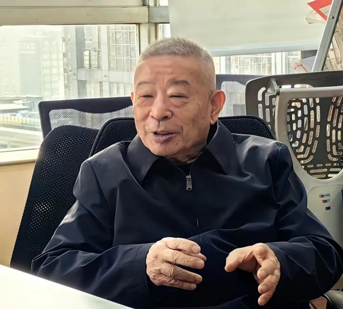 户",吴彬在近四十年的时间里他培养出了以李连杰,王群,王建军,崔亚辉