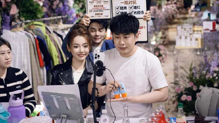 4亿,自营品牌卫生巾爆卖25万件|辛巴|带货|销售额_新浪新闻