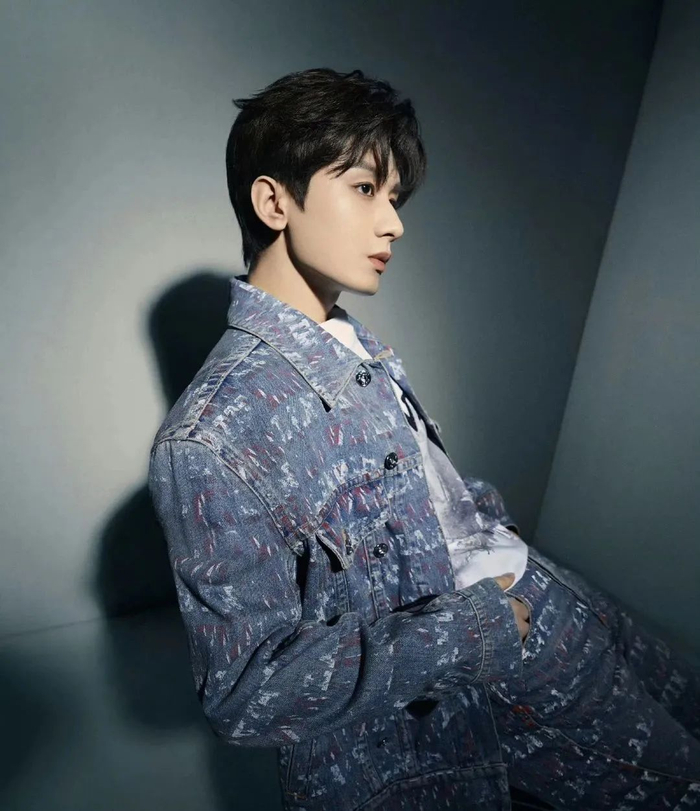 李昂昂朋友圈丨刘诗诗杨紫温婉优雅,杨洋吴磊俊郎清爽