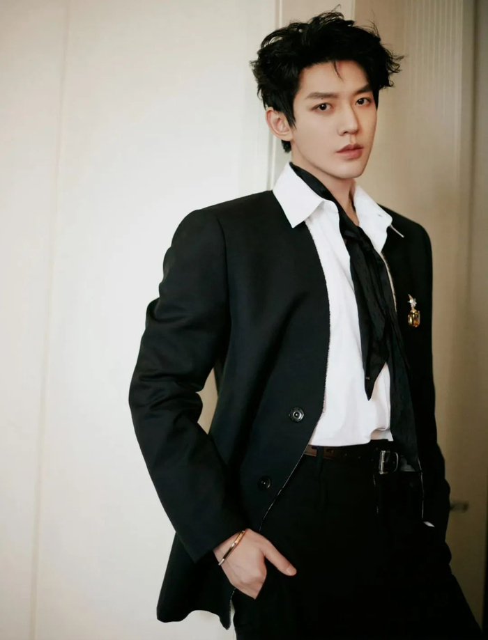 李昂昂朋友圈丨刘诗诗杨紫温婉优雅,杨洋吴磊俊郎清爽|李昂|刘诗诗