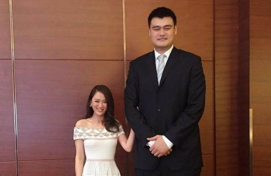 刘德华和成龙大哥有妙招|姚明|大哥|合影_新浪新闻