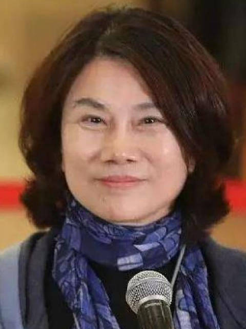 董明珠说一年拿几百万愿意多交税,要提高工薪阶层收入增加幸福感_手机