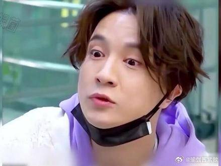 杨超越只是有亿点搞笑怼得薛之谦哑口无言在搞笑路上越走越远