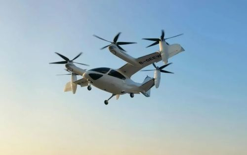 在升空后向前倾转90°,从提供升力变为提供推力和美军v-22"鱼鹰"一样