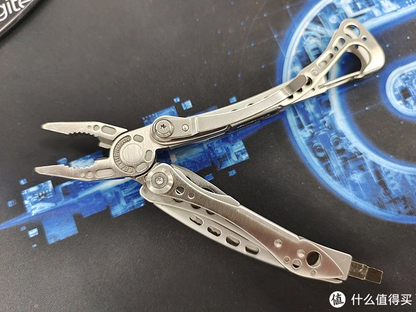 莱泽曼工具钳10年少侠可有敌手leathermanskeletool何必瑞士军刀