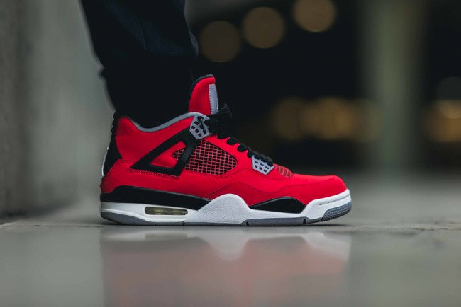 air jordan 4 "cavs"致敬乔丹绝杀名场面上次日期:2012 年作为当年