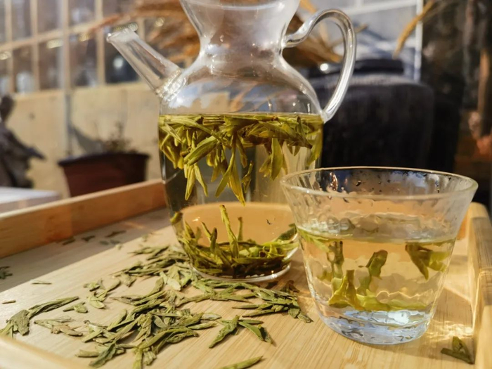 今年头波春茶。黎莉 摄