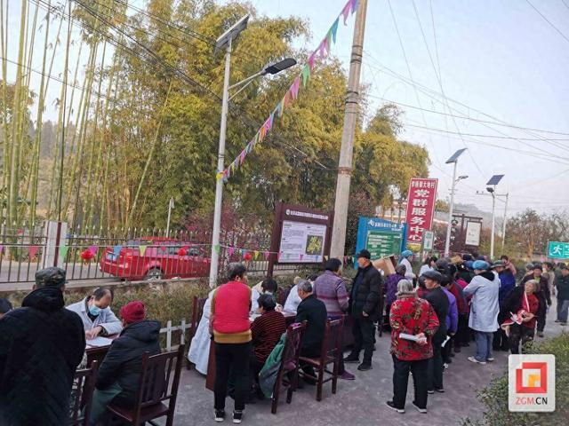 富顺县李桥镇:健康体检进乡村 干部携手暖人心|李桥镇|富顺县|干部