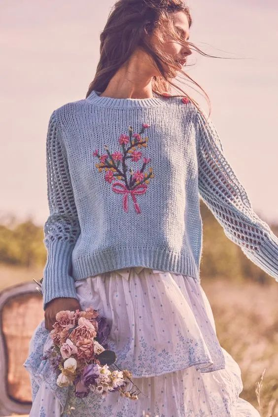 太好看了吧,学会这些毛衣刺绣图案,普通毛衣也能瞬间焕新!